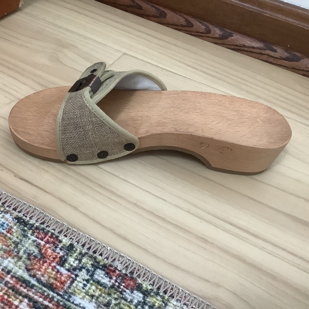 Dr. Scholl exercise sandals